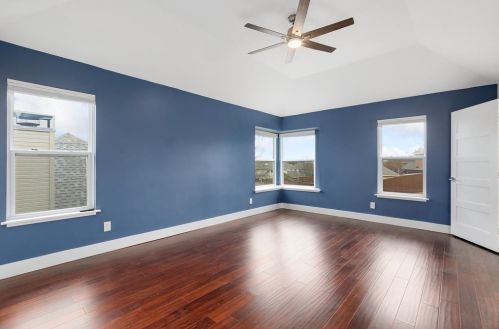 2749 Carmel Dr, Carrollton TX exterior