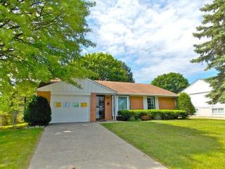 4777 Arnold Ave, Columbus, OH 43228-1800