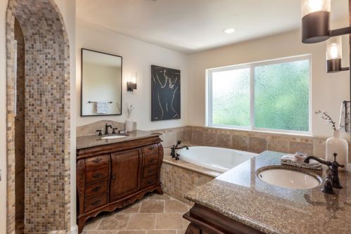 1969 Farndon Ave, Los Altos CA 94024-6944 exterior