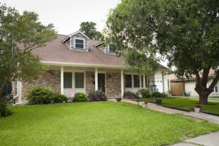 4300 James Dr, Metairie, LA 70003-1324
