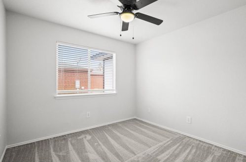 193 Spg Br Loop, Uhland TX 78640-5365 exterior