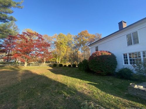 94 Roast Meat Hill Rd, Deep River CT  06419-1451 exterior