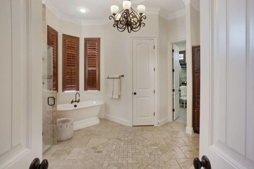316 Dawn River Cv, Austin TX  78732-1986 exterior