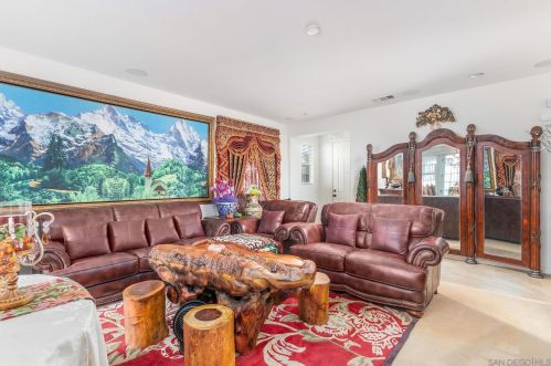 1077 Augusta Cir, Oceanside, CA 92057-2734