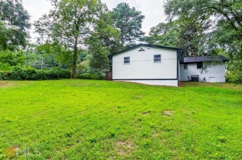 2892 Humphries Dr, Atlanta GA  30354-2434 exterior
