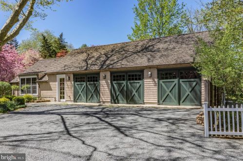 1075 Great Rd, Princeton NJ  08540-1246 exterior