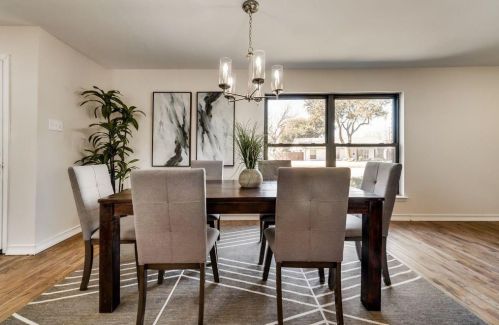 10912 Beauty Ln, Dallas TX  75229-3832 exterior