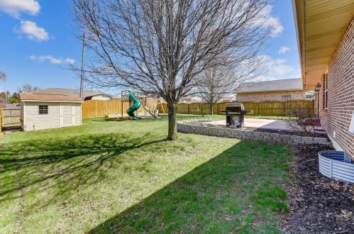 4052 Harris Ln, Springfield OH  45503-6458 exterior