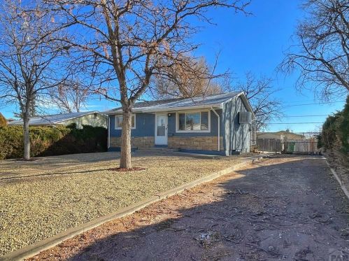 2940 Lancaster Dr, Pueblo CO  81005-3149 exterior