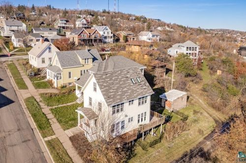 318 8th Ave, Duluth, MN 55806-2265