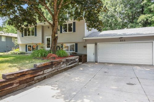 211 Oak Ave, Otsego, MN 55376-9771