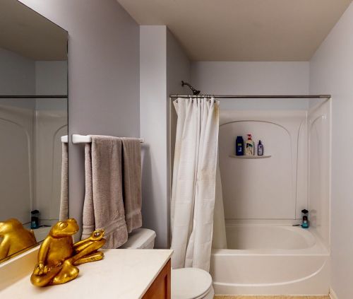 725 Bluebell Ln, Pingree Grove IL  60140-9154 exterior