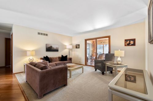 1048 Shabbona Trl, Batavia, IL 60510-1178