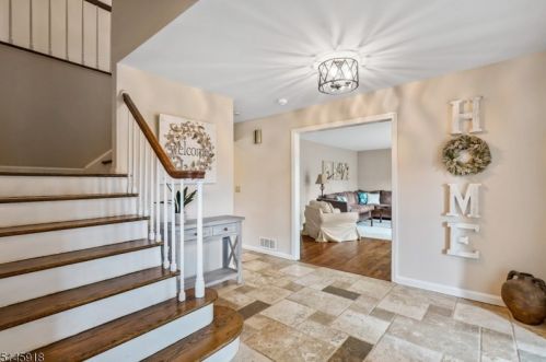20 Old Forge Ln, Berkeley Heights, NJ 07922-2507