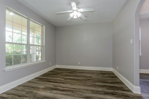 2207 Stoneycreek Park Ct, Conroe TX  77385 exterior