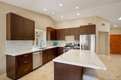 5223 Robinwood Dr, Oceanside, CA 92056-6417