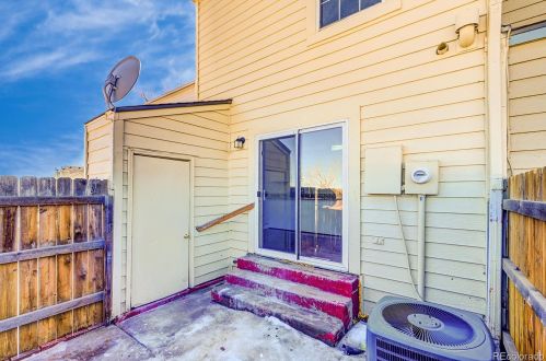 1622 Idalia Cir, Aurora CO 80017-6000 exterior