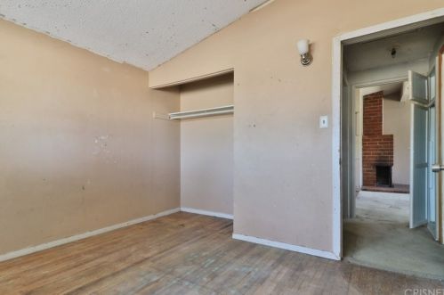 1020 Dennis Ave, Simi Valley CA  93065-3224 exterior