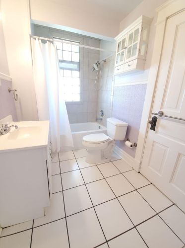 3720 Carson Ave, Cincinnati OH  45211-4610 exterior