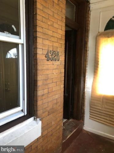 4326 15th St, Philadelphia, PA 19140-1904