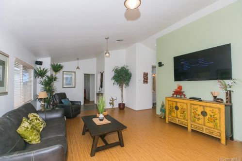 911386 Wahane St, Kapolei, HI 96707-3126