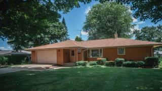 6483 Broadview Ave, Belvidere, IL 61008-9428