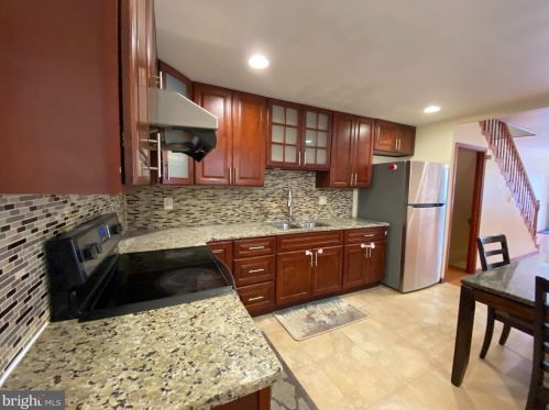 1739 10th St, Philadelphia PA  19122-2707 exterior