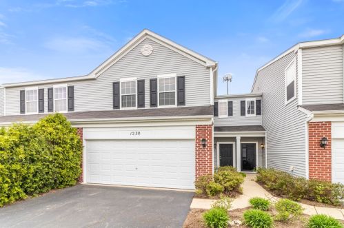 1238 Courtland Cir, Plainfield, IL 60586-5128