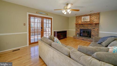 1900 Autumn Ridge Cir, Silver Spring MD 20906-5826 exterior