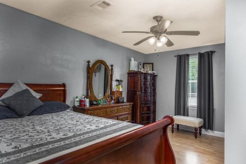 2810 Altman Dr, Irving TX  75062-4229 exterior