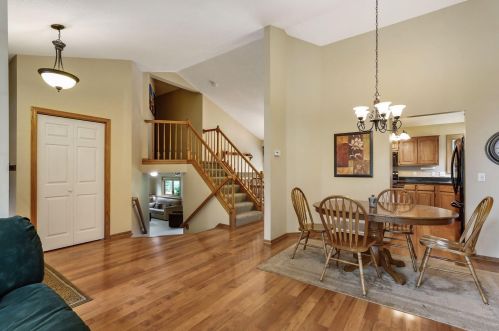 201 Dunbar Way, Saint Paul MN  55115-2815 exterior