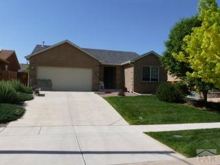 3527 Raccoon Ln, Pueblo, CO 81005-4011