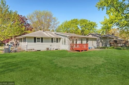 213 Yoho Dr, Anoka MN  55303-1902 exterior