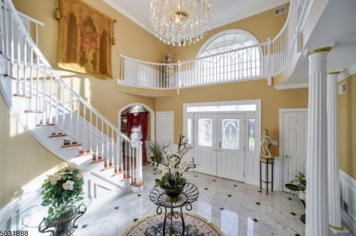14 Van Nostrand Rise, Bridgewater, NJ 08807-2249