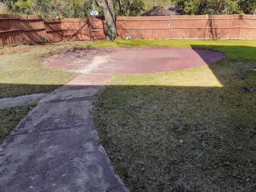 2009 Billie Dr, Dallas TX  75232-1013 exterior