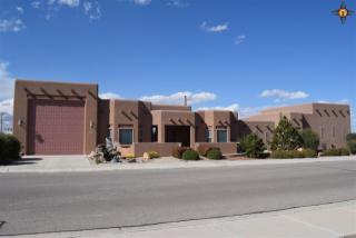 2801 Water Hazard Dr, Deming, NM 88030-7357