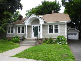 81 Curtis St, Meriden, CT 06450-5908