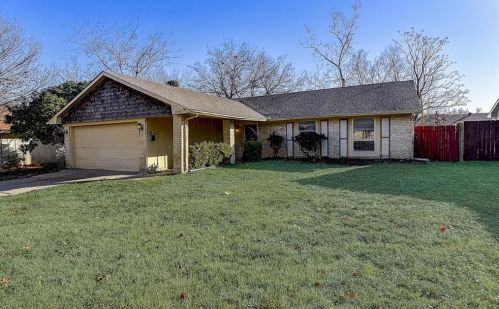 2020 Cedarwood Dr, Carrollton TX 75007-5405 exterior