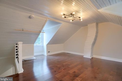 524 Orange St, Lancaster PA  17603-3665 exterior