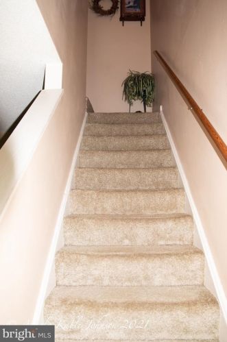 34 Mallard Ct, Charles Town WV 25414-5804 exterior