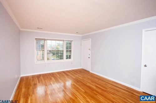 2422 Barracks Pl, Charlottesville, VA 22901-2240