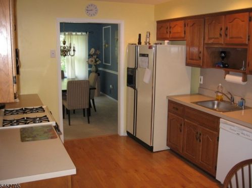 618 Colby Ct, Hackettstown NJ  07840-1600 exterior