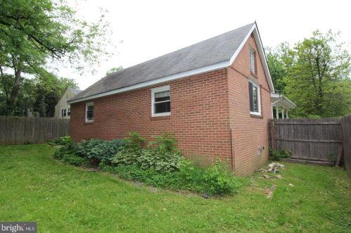 1404 Gleason St, Silver Spring MD  20902-3724 exterior