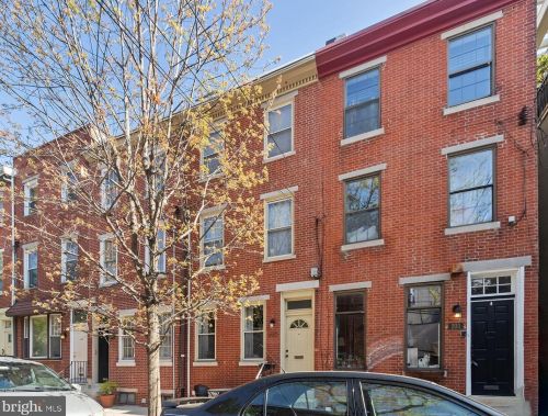205 Carpenter St, Philadelphia, PA 19147-4213