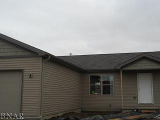 2812 Essington St, Bloomington, IL 61705-6532
