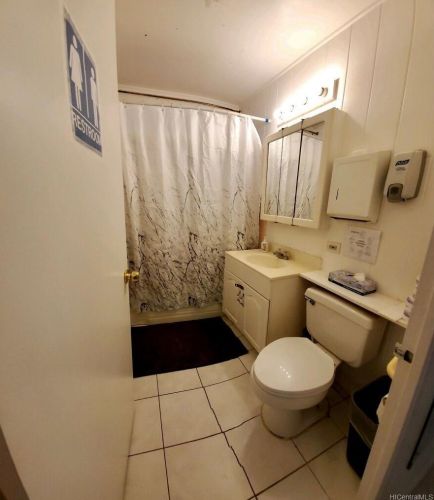 1530 Piikea St, Honolulu HI  96818-1841 exterior