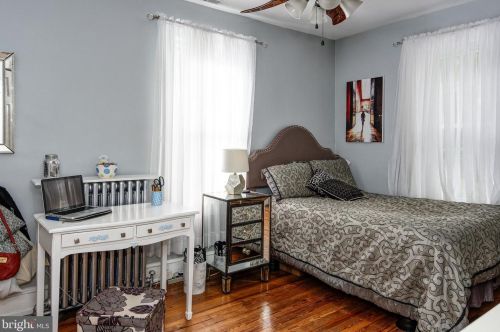 41 Friends Ave, Haddonfield NJ 08033-1500 exterior