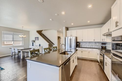 23919 Narrowleaf Pl, Denver CO 80016-7852 exterior