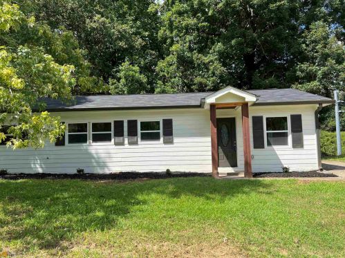 43 Ball St, Newnan, GA 30263-2301