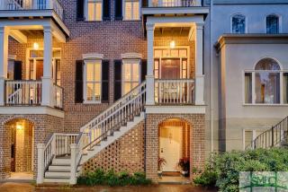307 Huntingdon St, Savannah, GA 31401-5716